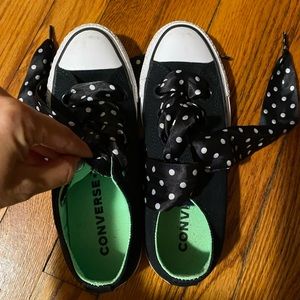 Converse women’s US size 5.5